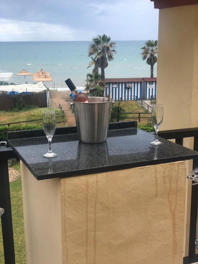 Beachfront Apartment - Sea Views - Marbella Exterior photo