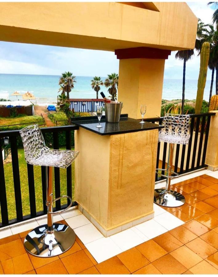 Beachfront Apartment - Sea Views - Marbella Exterior photo