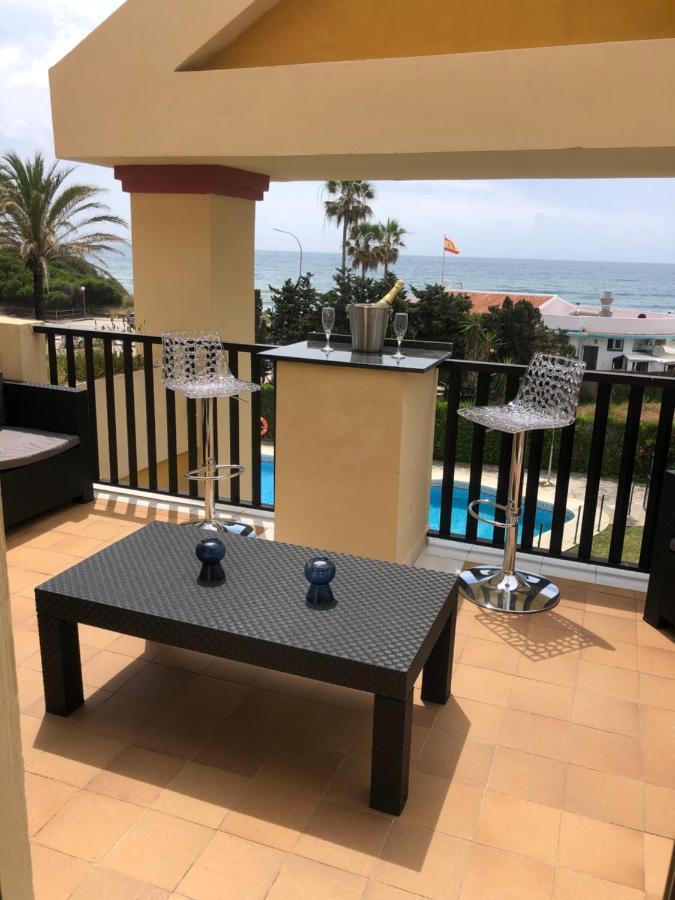 Beachfront Apartment - Sea Views - Marbella Exterior photo