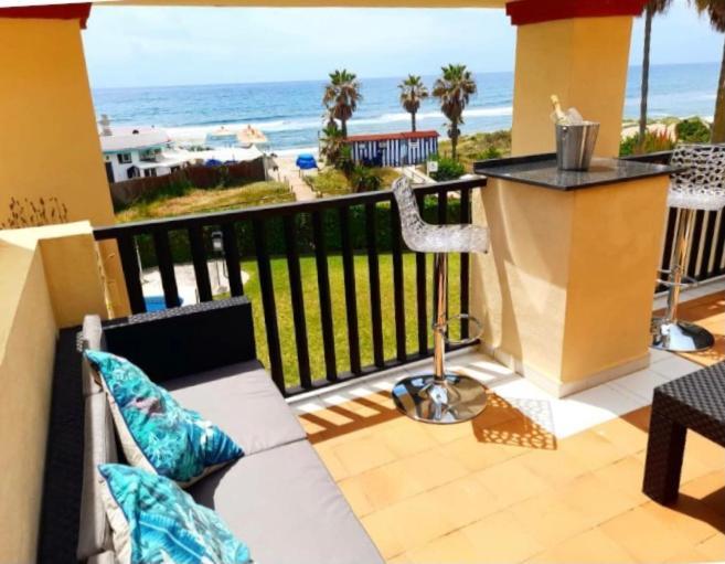 Beachfront Apartment - Sea Views - Marbella Exterior photo